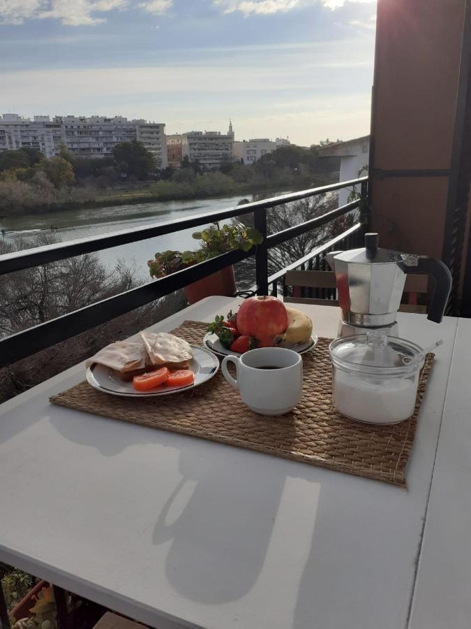 Apartamento Con Vistas Al Rio Guadalquivir En Triana, Sevilla Seville Exterior photo